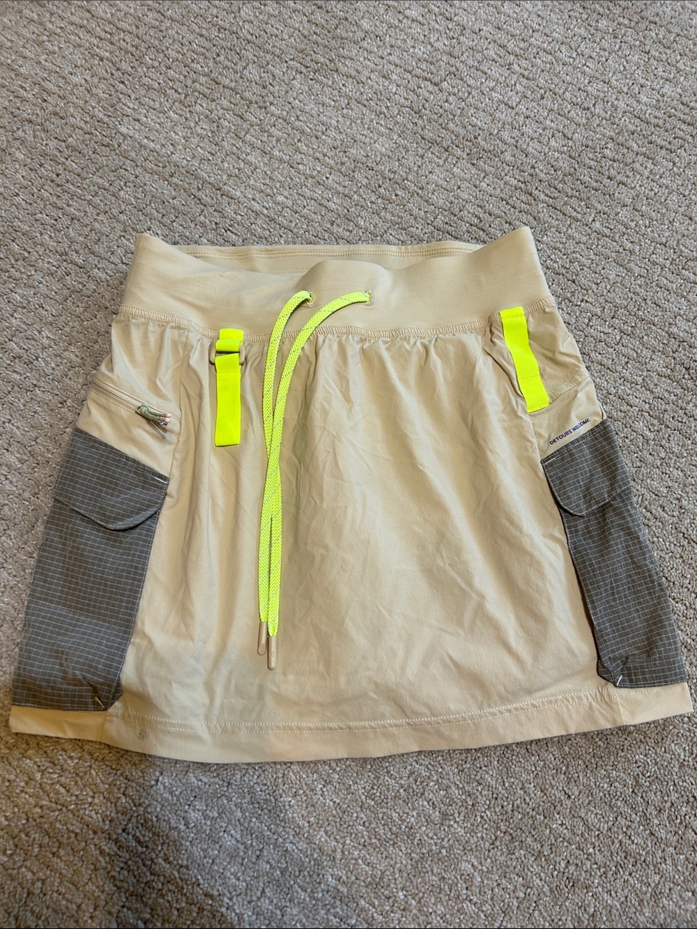 Skirt with pockets